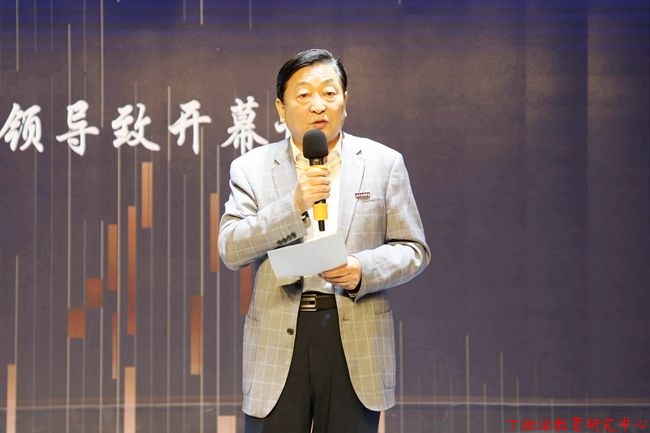 展语言之美，树文化自信——西译首届多语种文化艺术节开幕